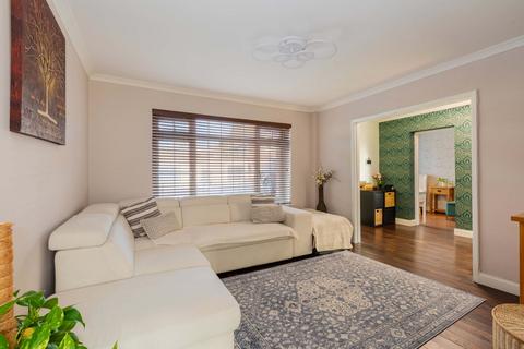 undefined, Laburnum Grove, Langley SL3