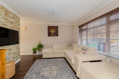 undefined, Laburnum Grove, Langley SL3
