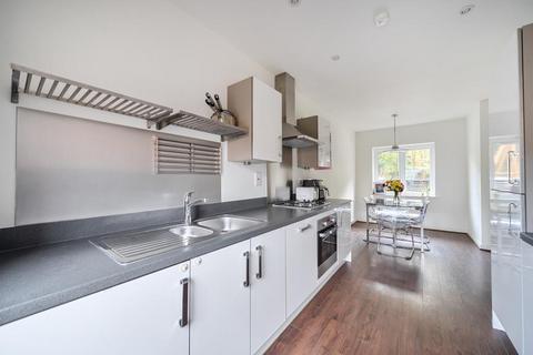 3 bedroom townhouse for sale, Brooks Mews,  Aylesbury,  HP19