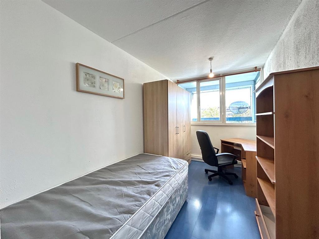 3rd bedroom.jpg