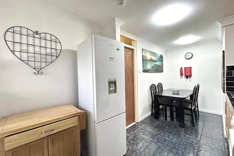 3 bedroom flat to rent, Mallory Street, Marylebone, NW8