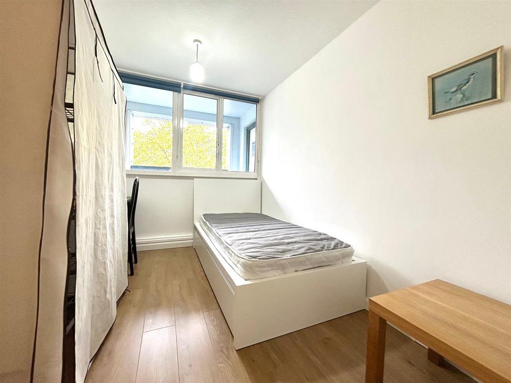 2nd bedroom.jpg