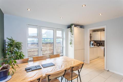 3 bedroom maisonette for sale, Rainhill Way, Bow, E3