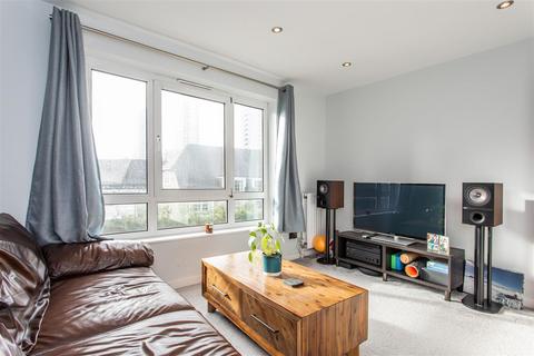 3 bedroom maisonette for sale, Rainhill Way, Bow, E3