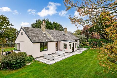 4 bedroom detached house for sale, Redbrook Street, Woodchurch, Ashford, Kent, TN26