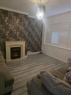 5 bedroom semi-detached house to rent, Trent Avenue, UPMINSTER RM14