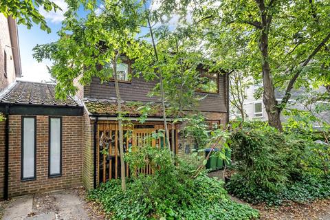 undefined, Heathway, London