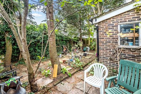 undefined, Heathway, London