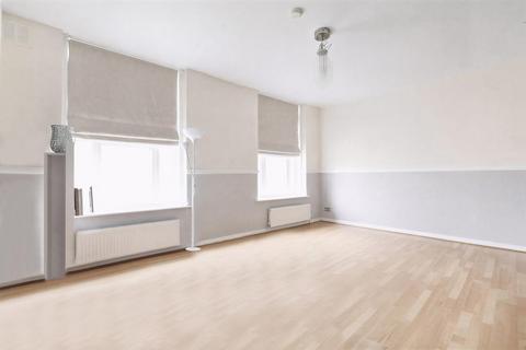 3 bedroom flat for sale, Brunswick Park, London
