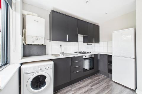 2 bedroom apartment for sale, The Parade, Bristol, BS13
