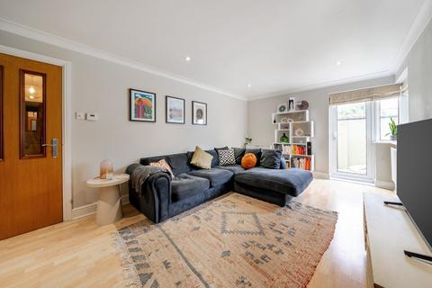 1 bedroom flat for sale, Lethaby House, London, SW4