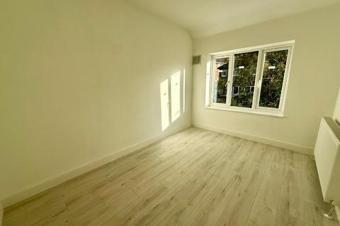 undefined, Lombardy Grove, Meir ST3