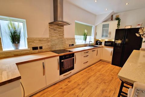 6 Clevis Crescent, Porthcawl, CF36 5NY