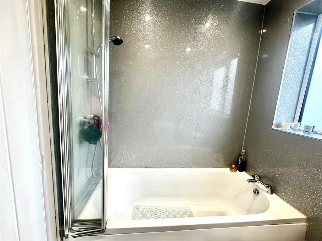 Whats App Image 2025-10-21 at 16.12.16 (2).jpeg