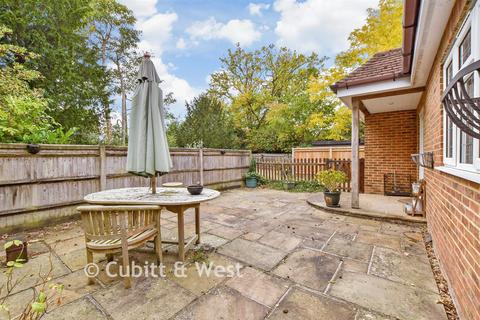 3 bedroom detached house for sale, Horsham Road, Cranleigh, Surrey