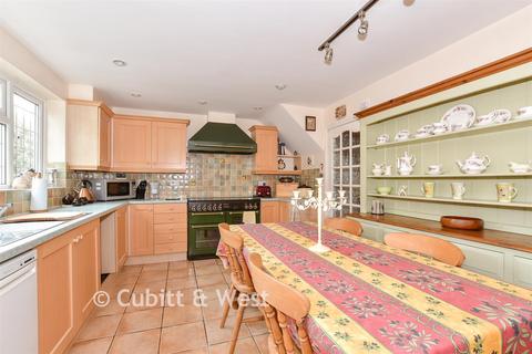3 bedroom detached house for sale, Horsham Road, Cranleigh, Surrey