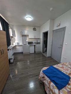 1 bedroom flat to rent, chapel rd, London IG1