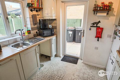 3 bedroom semi-detached house for sale, Lossiemouth Road, Hinckley