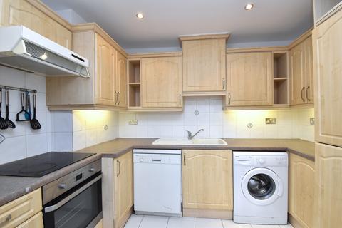 2 bedroom flat to rent, Kingswood Road, London, SW2