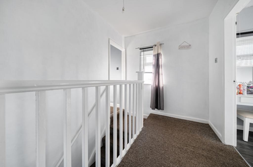 1371856-15-68f8aab7792c6