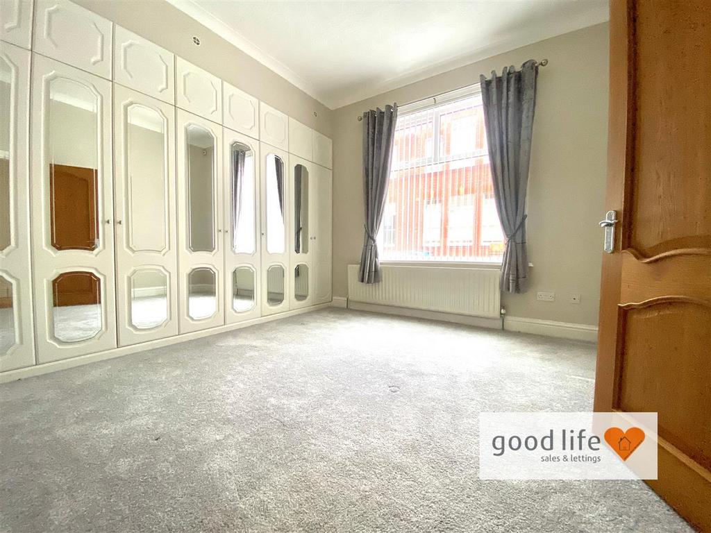 20251021 143656860 i OS10wyclifferoad.jpg