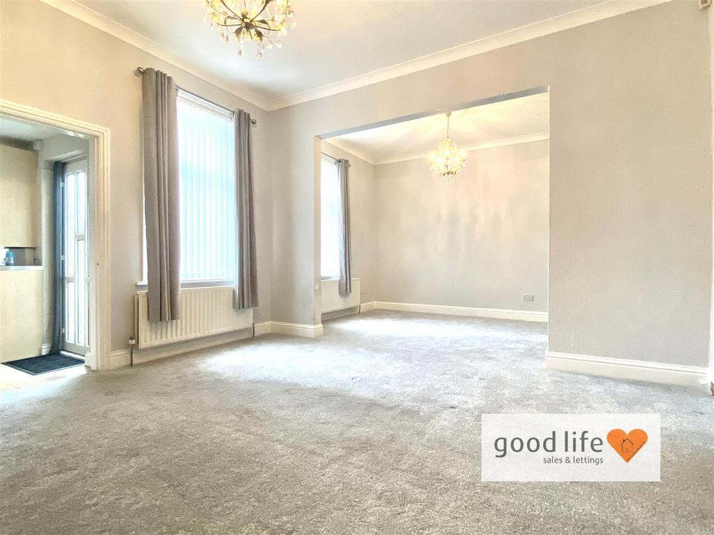 20251021 143814666 i OS10wyclifferoad.jpg