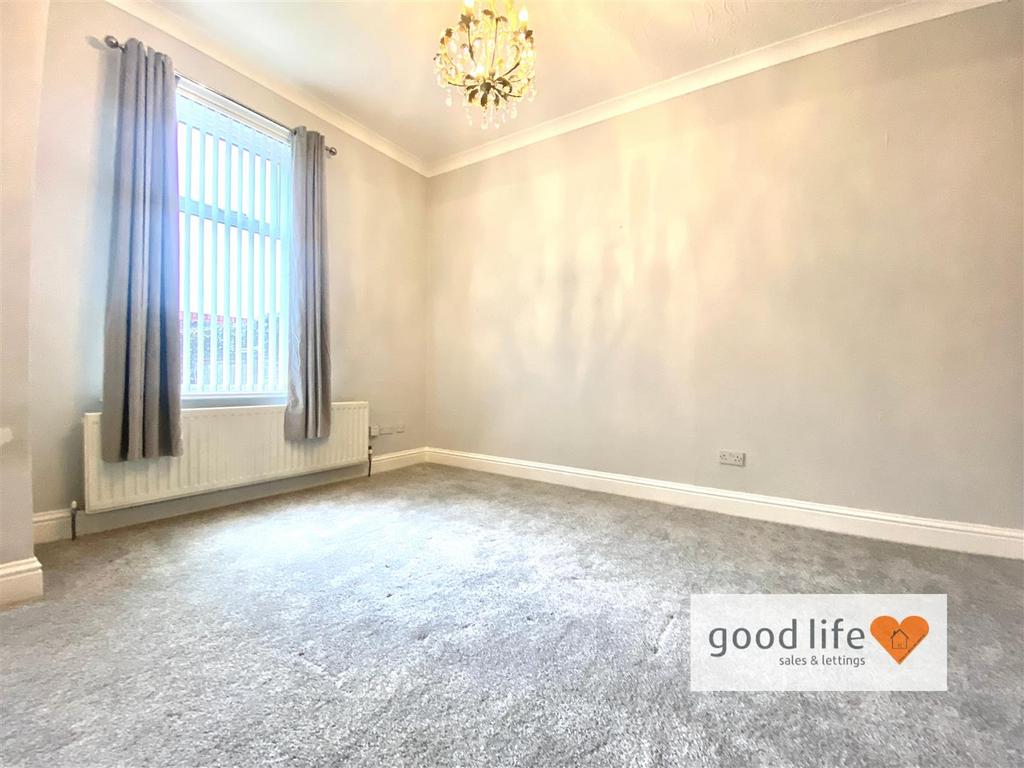 20251021 143825610 i OS10wyclifferoad.jpg