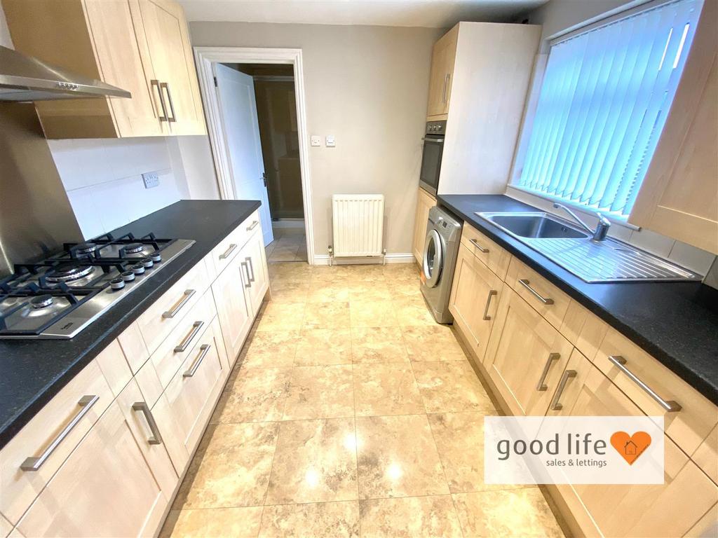 20251021 143906002 i OS10wyclifferoad.jpg