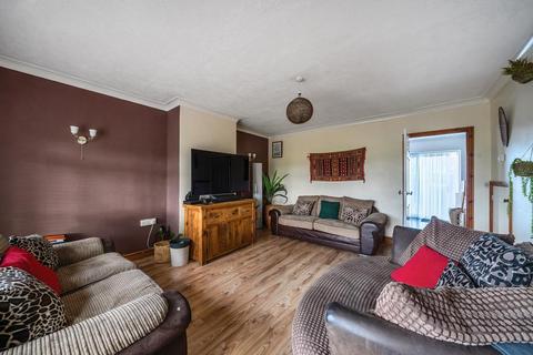 undefined, Charlbury Close,  Swindon,  SN25
