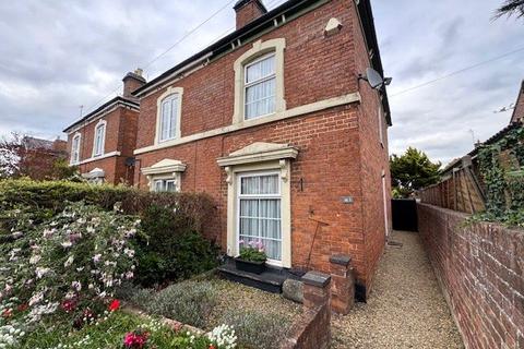 2 bedroom semi-detached house to rent, Barnwood Road, Gloucester, GL4
