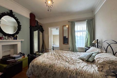 2 bedroom semi-detached house to rent, Barnwood Road, Gloucester, GL4