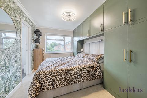1 bedroom maisonette for sale, Chantry Road, Chertsey, Surrey, KT16