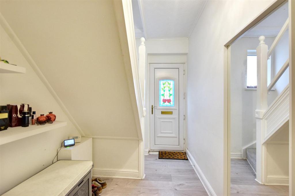 Entrance Hall 1.jpeg