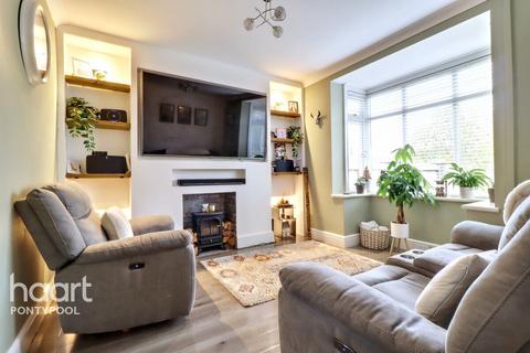 undefined, Broadway, Pontypool