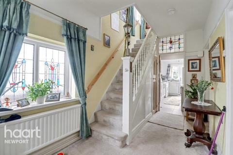 undefined, Allt-Yr-Yn View, Newport