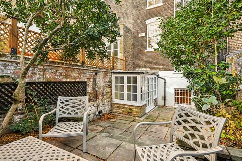 undefined, Yeoman`s Row, Knightsbridge SW3