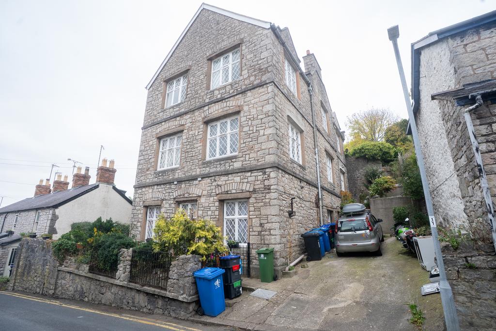 Detached house exterior