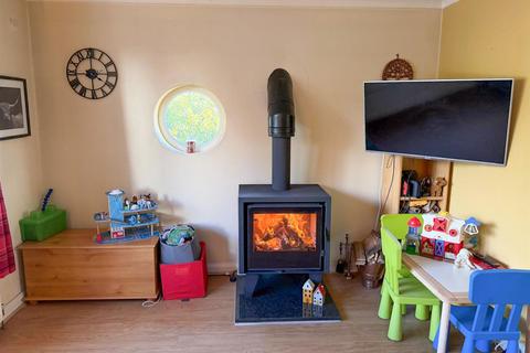 3 bedroom semi-detached house for sale, Nab View, Silsden