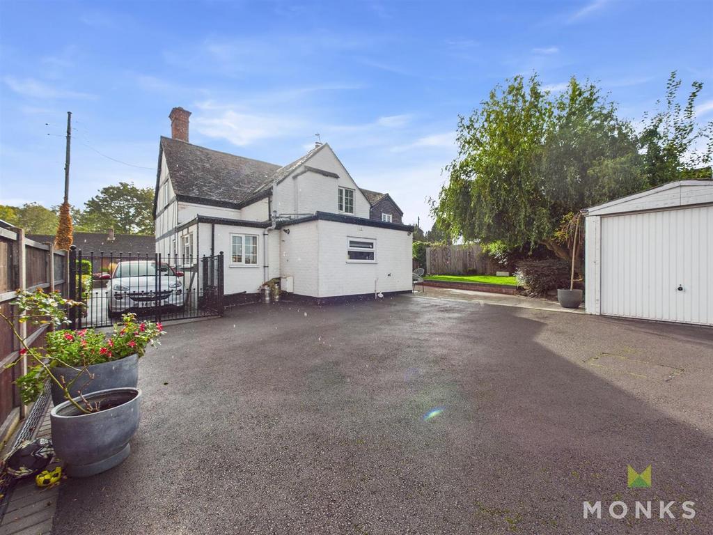 CAM01348 G0-PR0769-STILL038.jpg