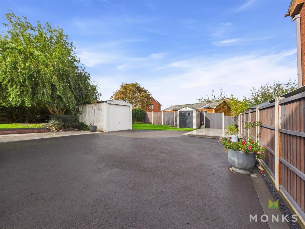 CAM01348 G0-PR0769-STILL036.jpg