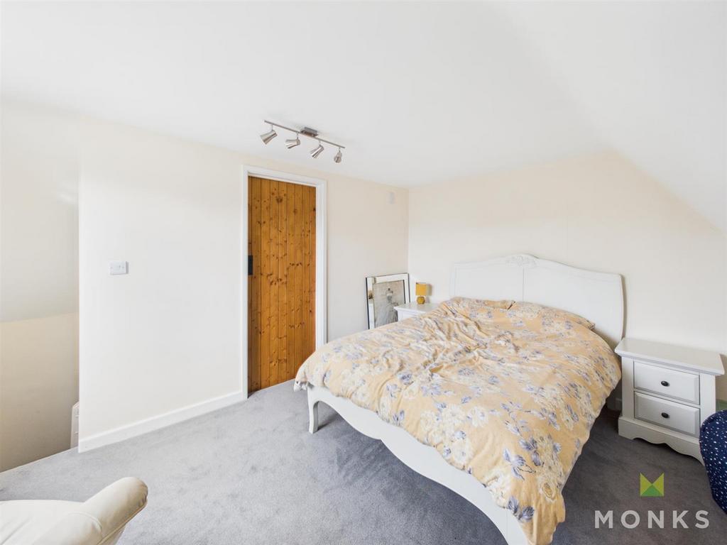 CAM01348 G0-PR0769-STILL028.jpg