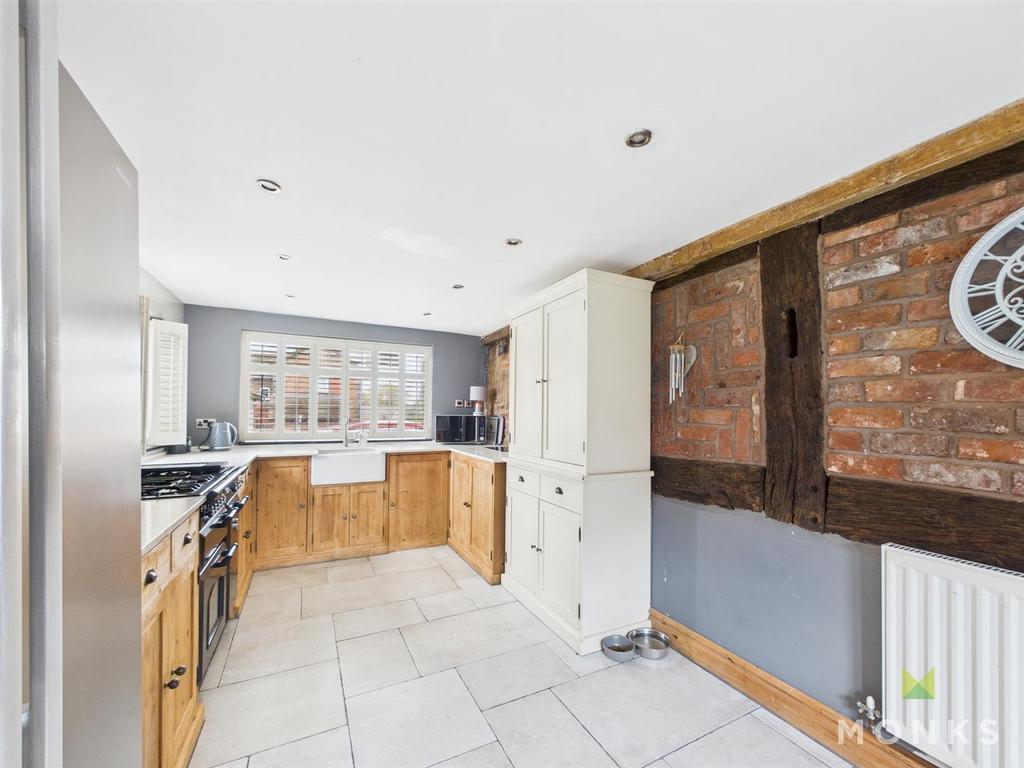 CAM01348 G0-PR0769-STILL047.jpg