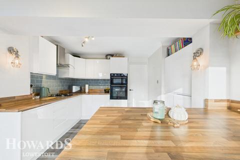 40 Bourne Road, Lowestoft, NR32 4NY