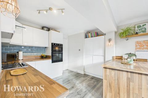 40 Bourne Road, Lowestoft, NR32 4NY