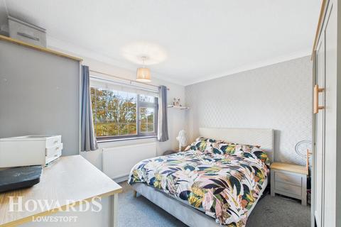 40 Bourne Road, Lowestoft, NR32 4NY