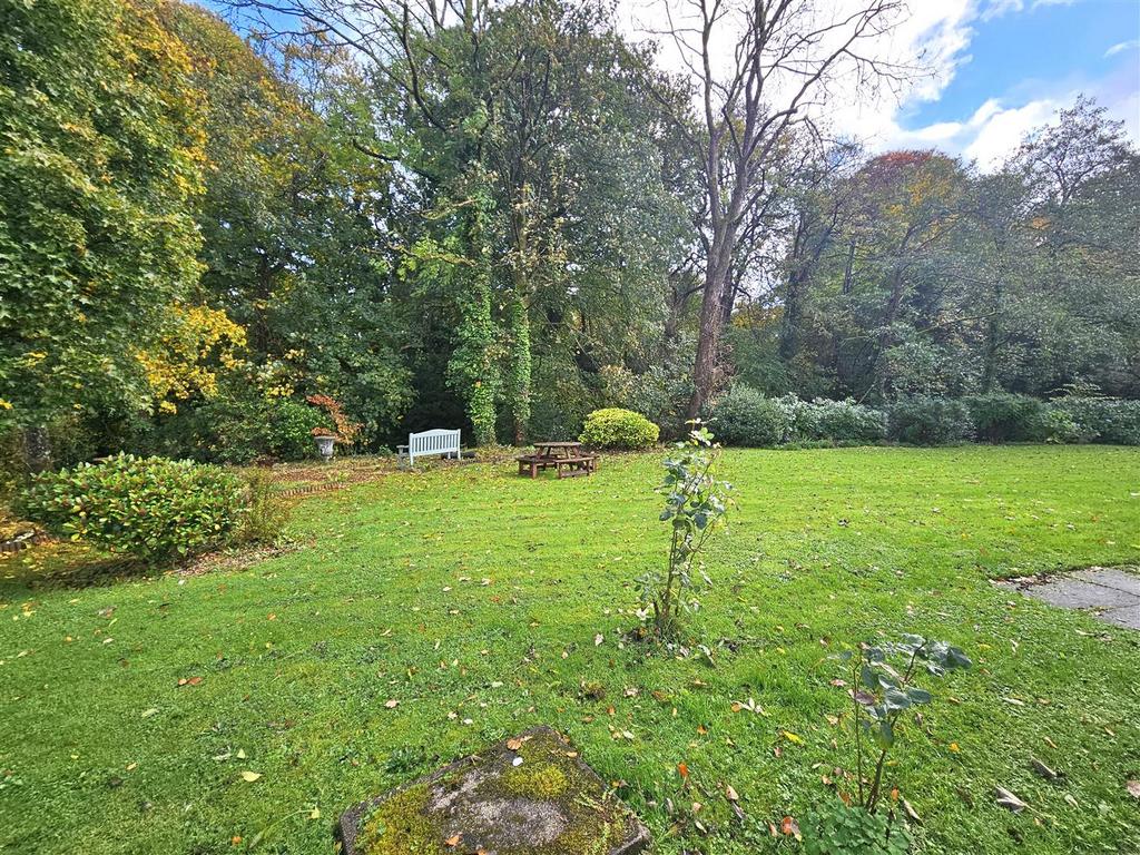 Gardens (2).jpg