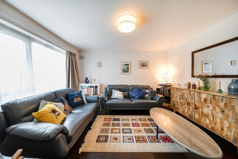 2 bedroom apartment for sale, Balmain Close, London