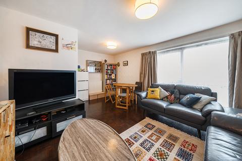 2 bedroom apartment for sale, Balmain Close, London