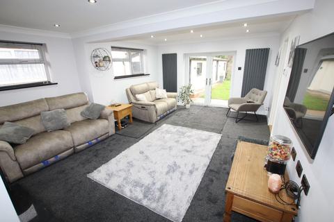 3 bedroom bungalow for sale, London Road, Clacton on Sea, CO15