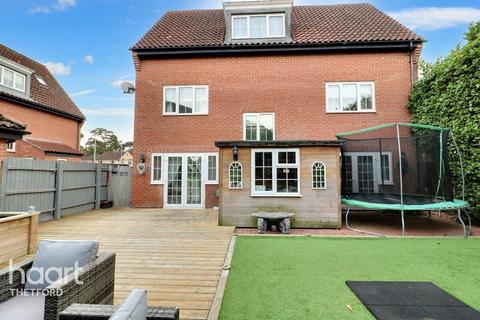 5 bedroom detached house for sale, Charlock Road, Thetford